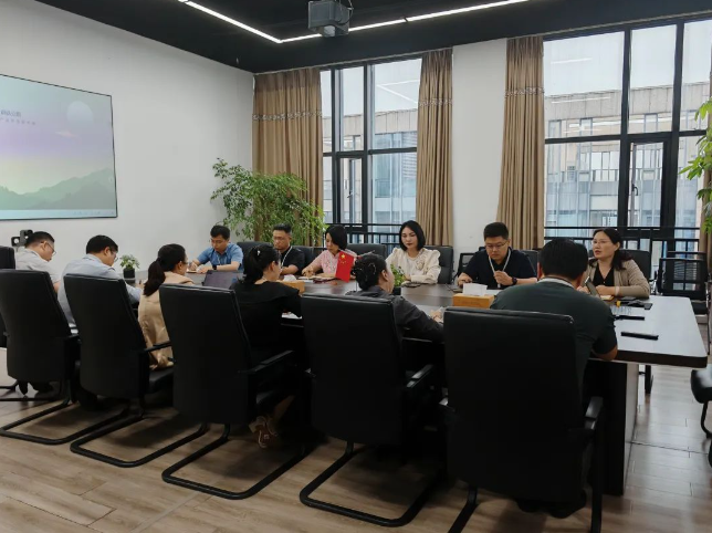 商達(dá)公用組織召開(kāi)2024年第一次股東會(huì)暨董事會(huì)、監(jiān)事會(huì)會(huì)議精神宣貫會(huì)